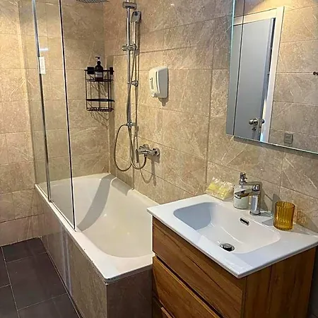 Ginebra Hotel